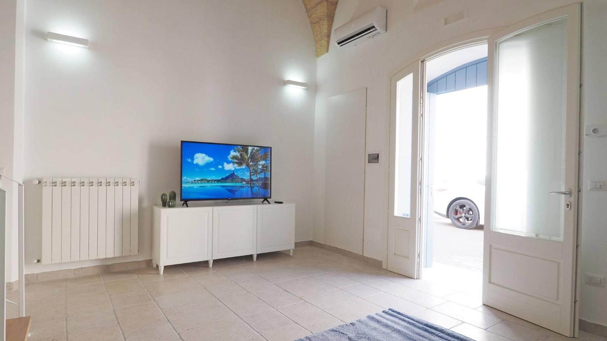 Corte Nizza Тавиано Екстериор снимка